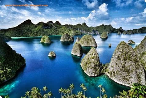  Raja Ampat 地質奇觀 潛水天堂！